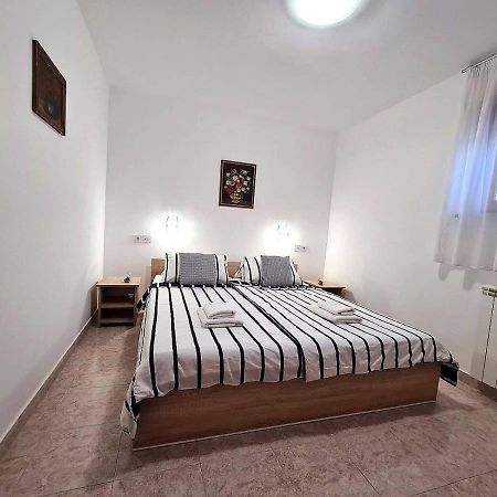 Apartments Ana ميدولين المظهر الخارجي الصورة