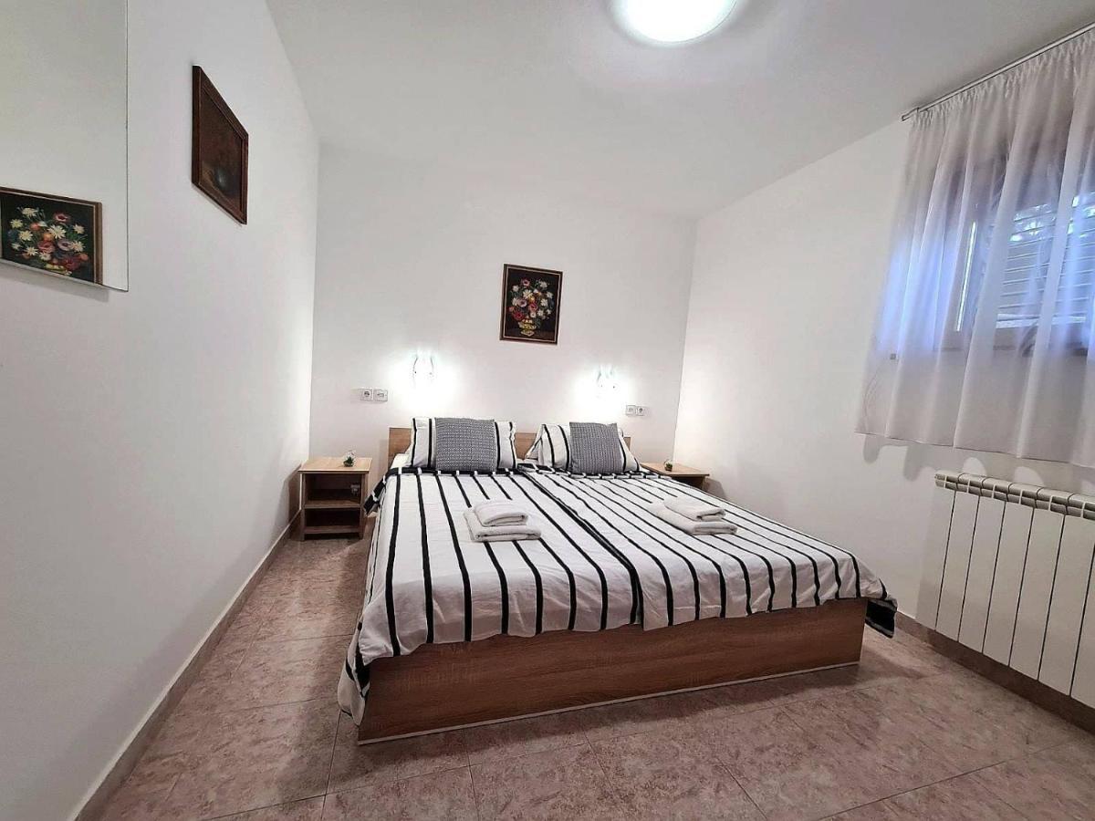 Apartments Ana ميدولين المظهر الخارجي الصورة
