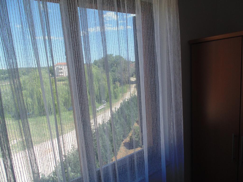 Apartments Ana ميدولين الغرفة الصورة