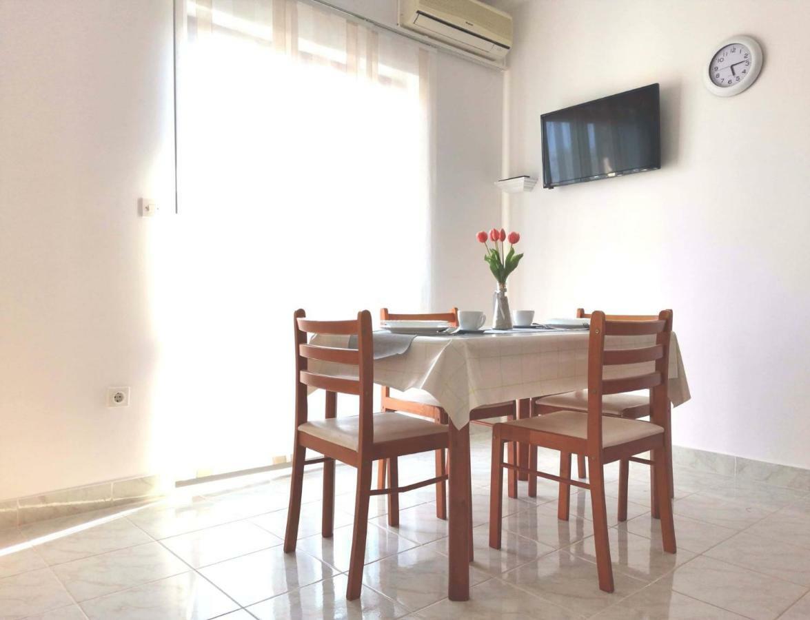 Apartments Ana ميدولين المظهر الخارجي الصورة
