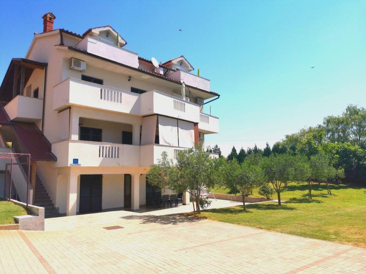 Apartments Ana ميدولين المظهر الخارجي الصورة